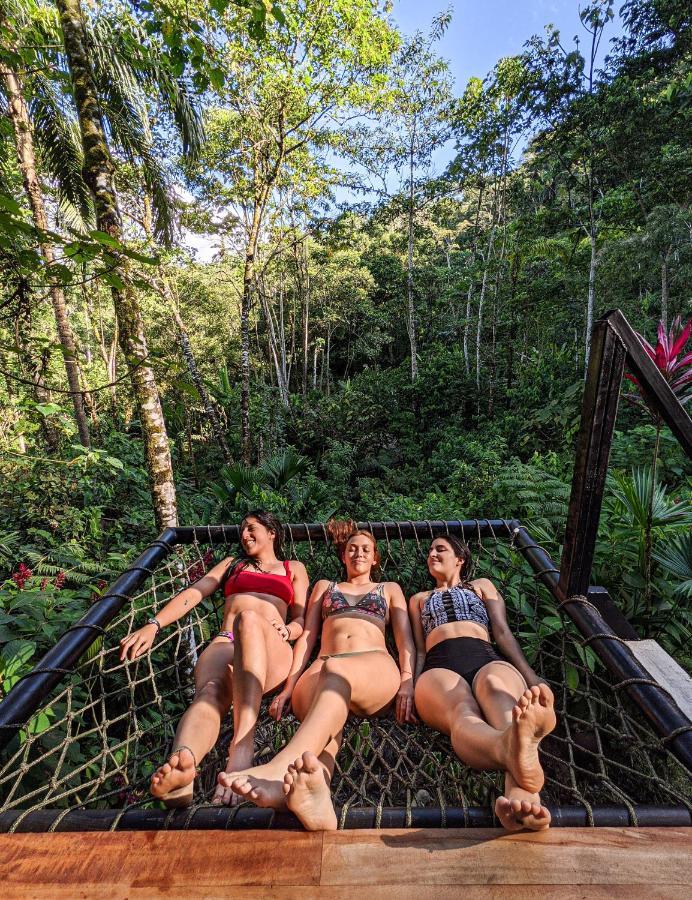 Lodge Kuyana Amazon *